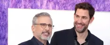 Steve Carell e John Krasinski, que interpretaram Michael Scott e Jim Halpert na série original, fizeram uma visita surpresa ao set de filmagens de The Paper